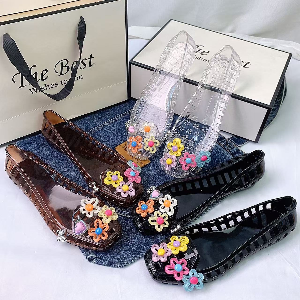 Women Accessories Trending - Fashionable Women's Shoes Jelly Crystal Shoes