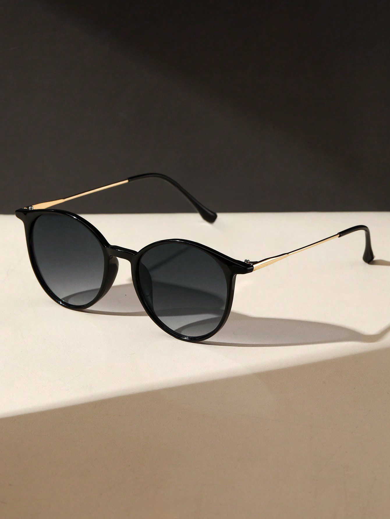Women Accessories Trending - 1PC Fashion Round Metal Women Sunglasses