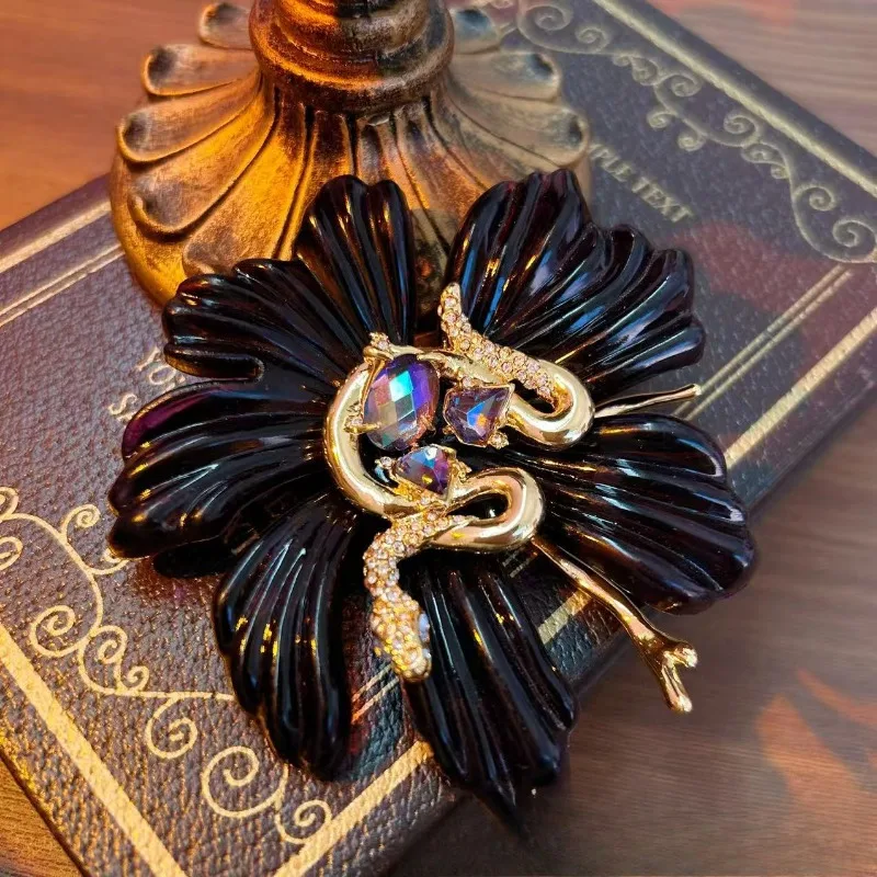 Women Jewelry Accessories For Black Dress - Hyperbole Animals Snake Brooches for Women