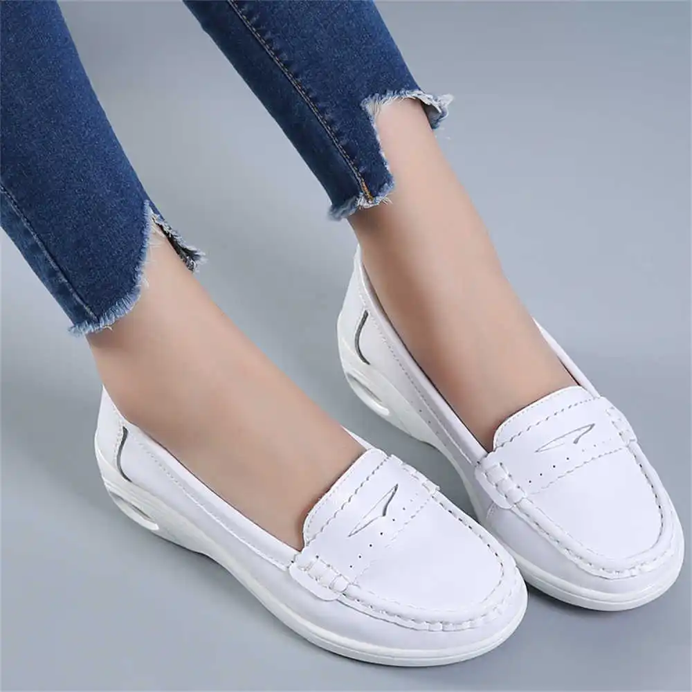 Thick Sole Slipon White Traine – Women Accessories Business Name Ideas recenzja i cena