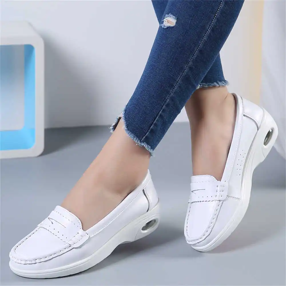 Thick Sole Slipon White Traine – Women Accessories Business Name Ideas recenzja i cena