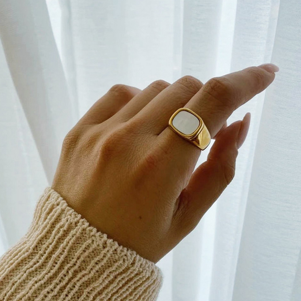 EManco Vintage Chunky Square S – Women Accessories Outlet recenzja i cena
