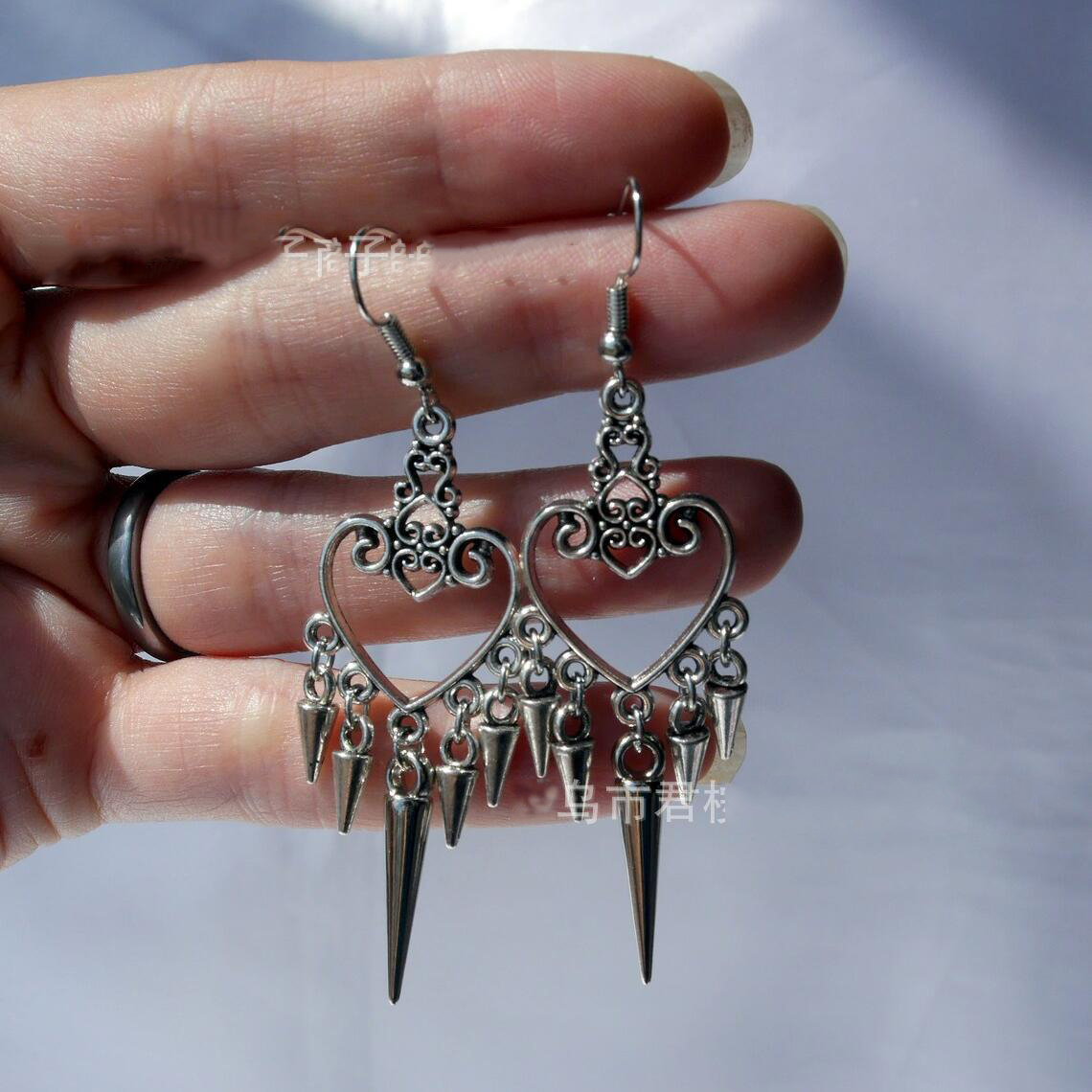 Punk Rivet Earrings For Women  – Women'S Victorian Accessories recenzja i cena